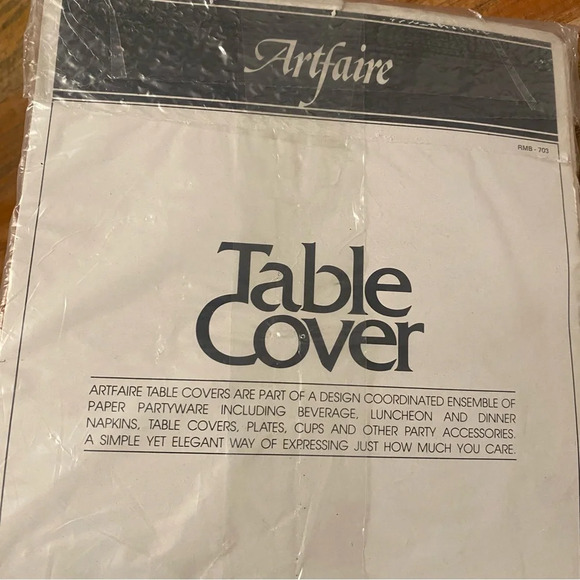 Vintage Halloween party set 2 pc plates and table cloth Artfaire brand - Picture 4 of 4